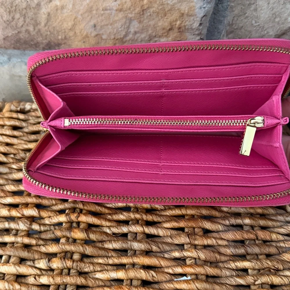 Tory Burch Robinson Pink Saffiano Leather zip around Continental Wallet